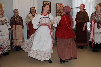 Творческая встреча с фольклорной студией «Сею-вею» прошла в Новосибирске