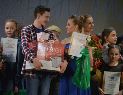 Волостников Эльдар и Крапивкина Марина – победители конкурса талантов «Звёздный миг»!